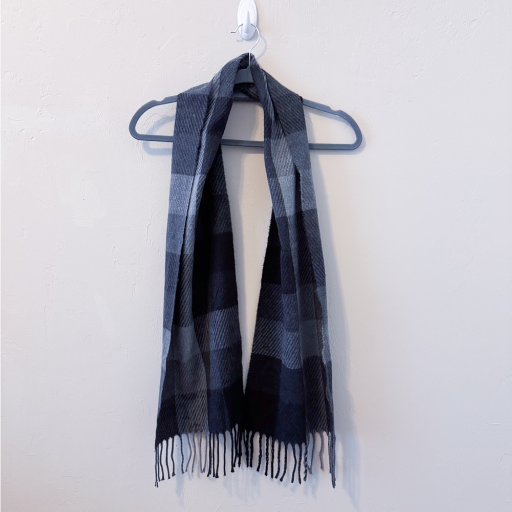 Classic Black and Gray Checkered Men's Scarf
